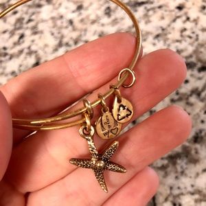 ✨ Alex & Ani ✨ Starfish bracelet